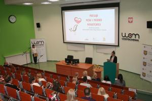 01 Dyrektor-Aneta-Zurek-wita-gosci-i-uczestnikow