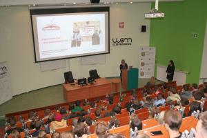 Powitanie uczestników spotkania przez Panią Renatę Lipniewską - Dyrektor RODN WOM ds bibliotek pedagogicznych