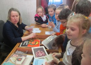 filie_lelow_pasowanie_na_czytelnika_2015_IMG_3072